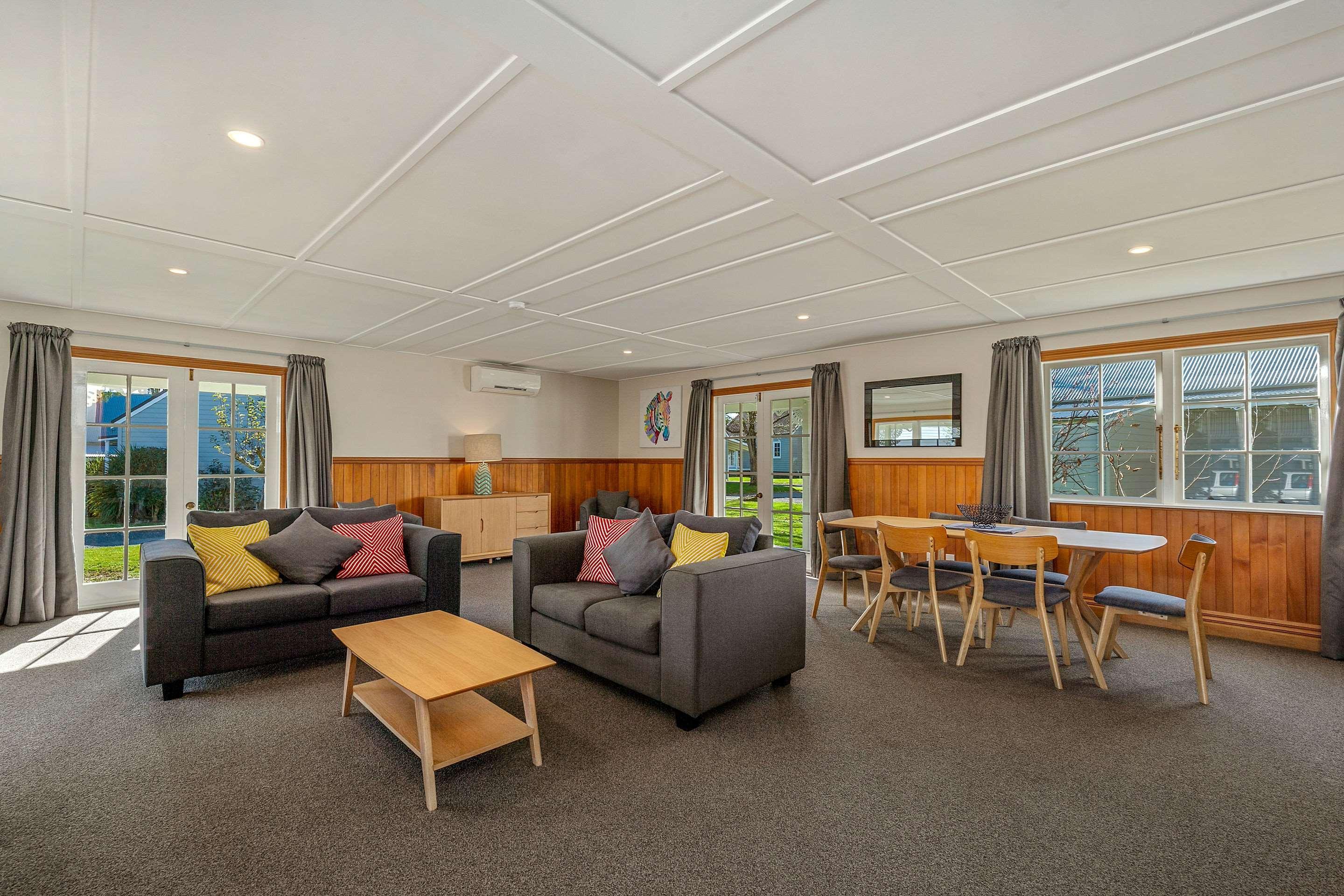 Huka Falls Resort Taupo Ngoại thất bức ảnh The common room at the University of Waikato's Melville Hall