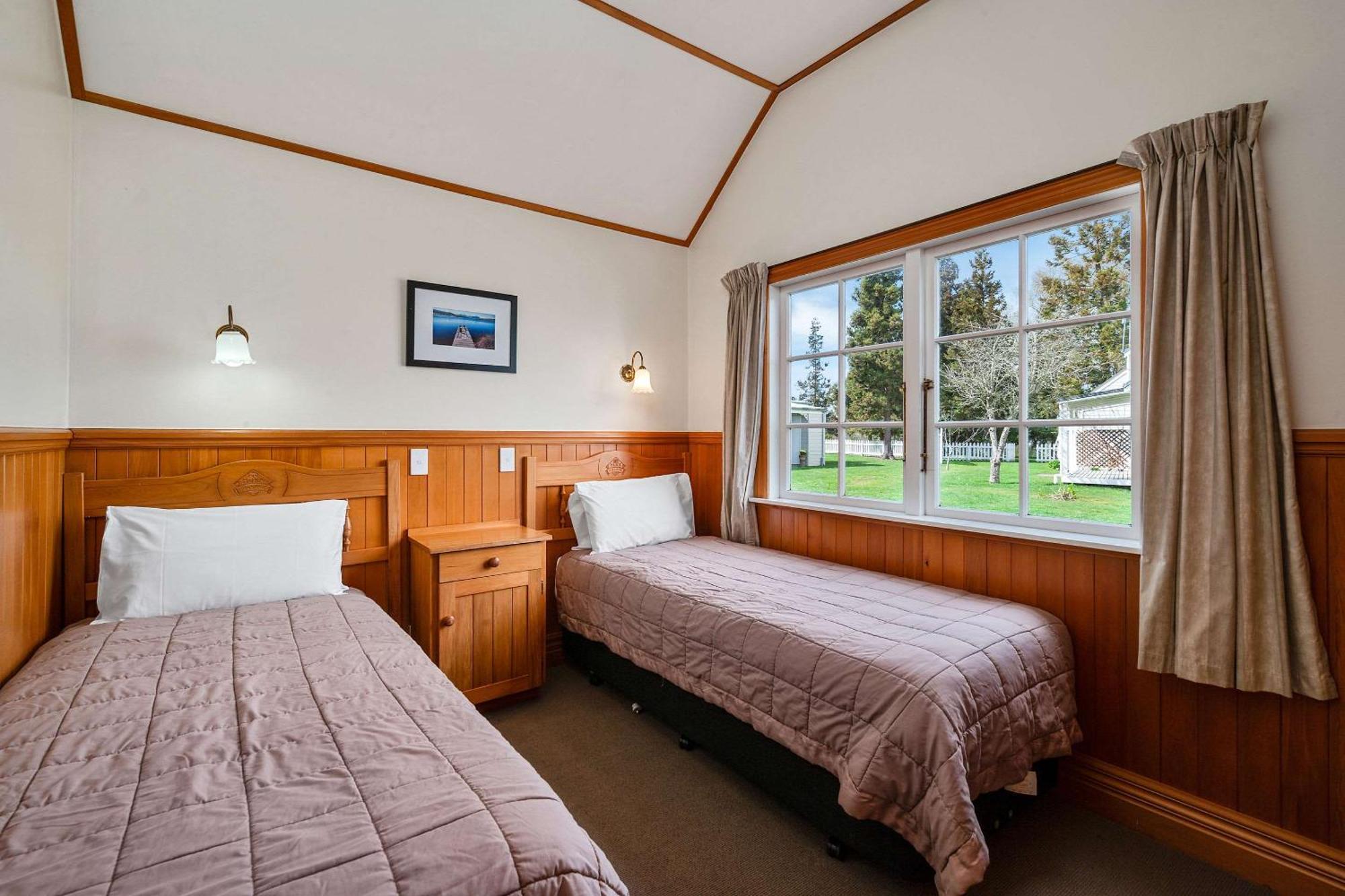 Huka Falls Resort Taupo Ngoại thất bức ảnh A typical motel room